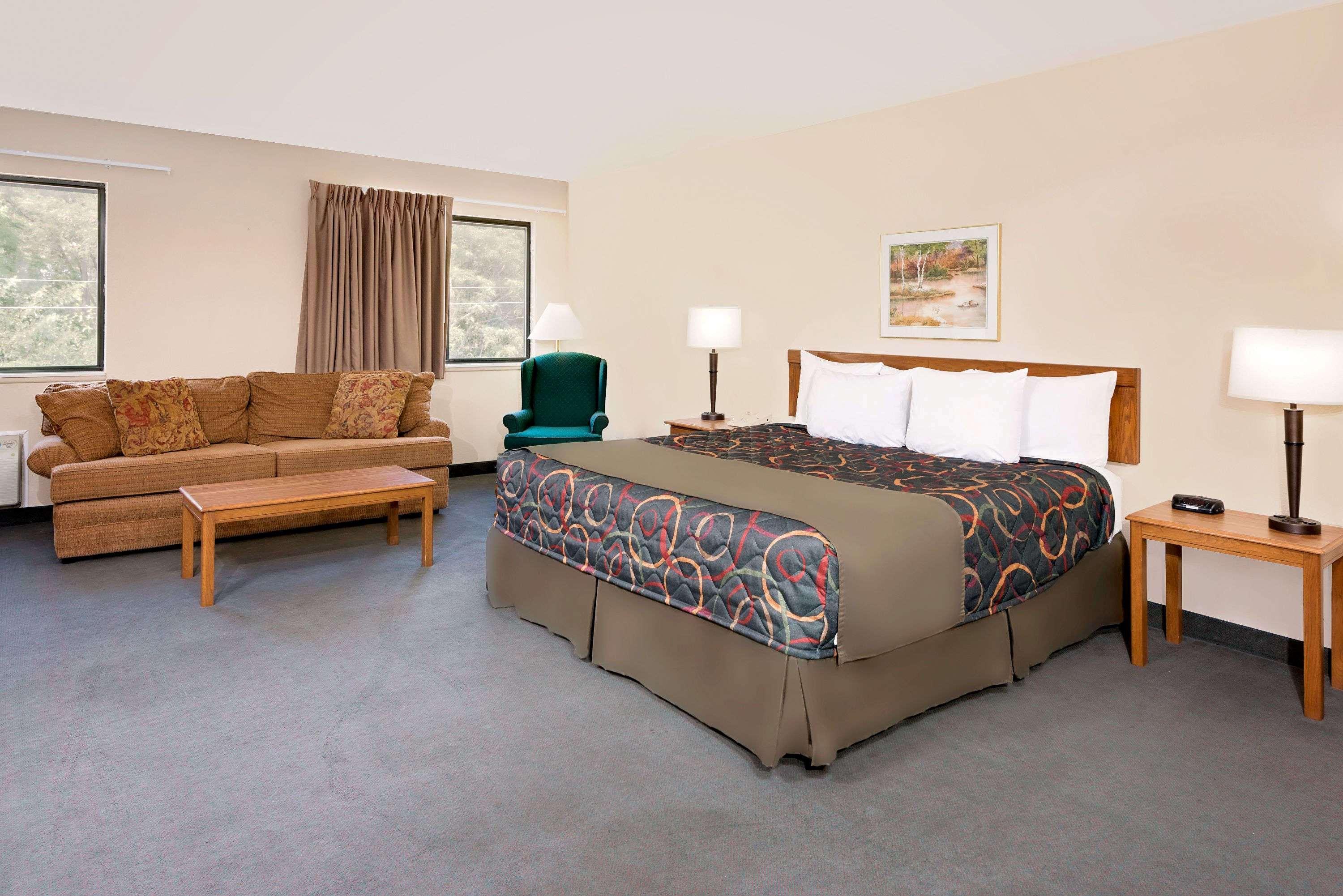 Days Inn By Wyndham Бунвилл Экстерьер фото